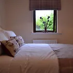 Boat Green Apartment